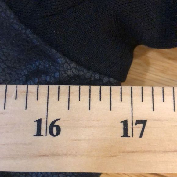 🔴 2 for $25 Vex collection open sweater size medium - Picture 7 of 8